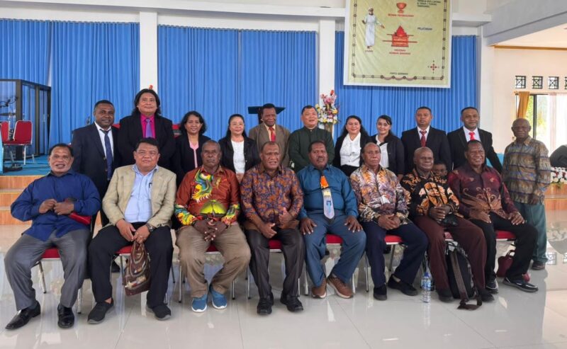 Tim Rasuli GPI Jalan Suci Tanah Papua bersama pemimpin dan pelayan Jemaat  Yerusalem GPI Jalan Suci cabang Manokwari, Minggu (14/1/2024).