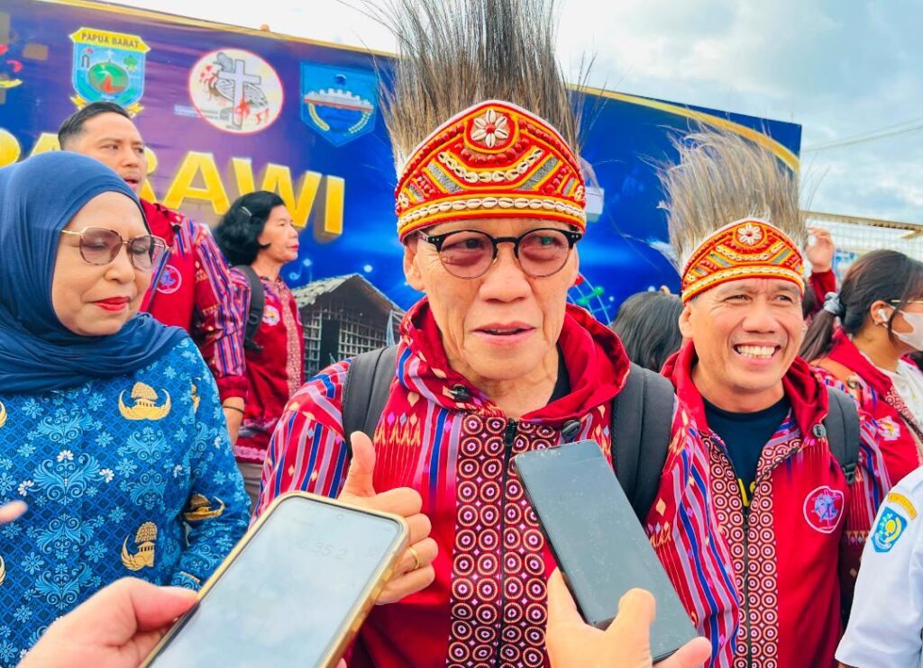 Ketua Lembaga Pengembangan Pesparawi Daerah (LPPD) Sulawesi Selatan, Pdt. Adrimasi