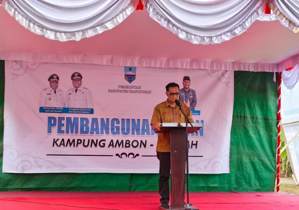 Kepala Dinas Pekerjaan Umum dan Penataan Ruang (PUPR) Kabupaten Manokwari, Albertus